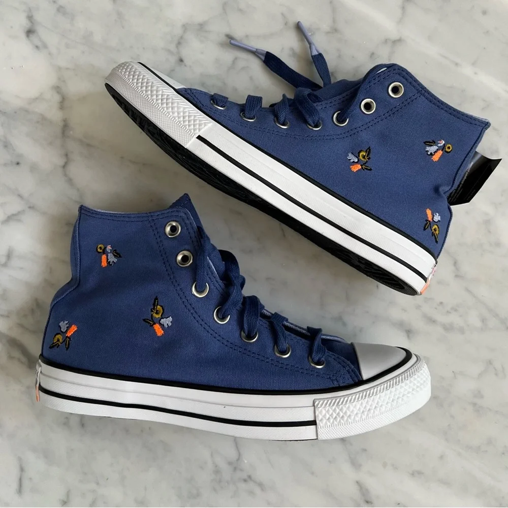 NWT Converse Chuck Taylor High Top w/ Flowers - Picture 2 of 5